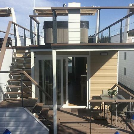 Floating Sea House Shark 1 Daire Lucija Dış mekan fotoğraf