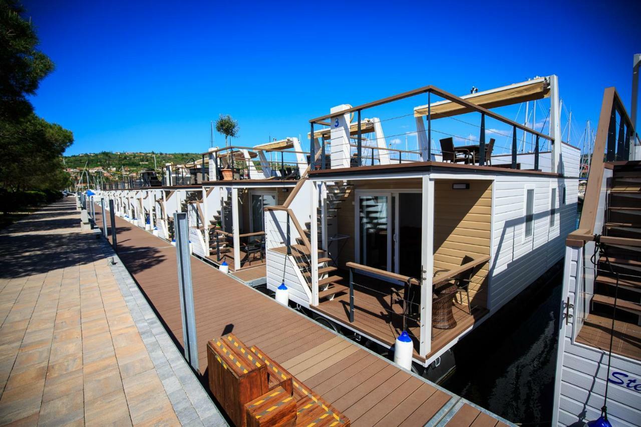 Floating Sea House Shark 1 Daire Lucija Dış mekan fotoğraf